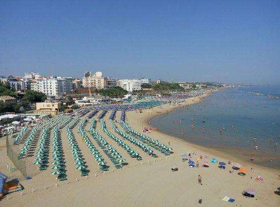 Aquamarina Rooms Termoli Bagian luar foto